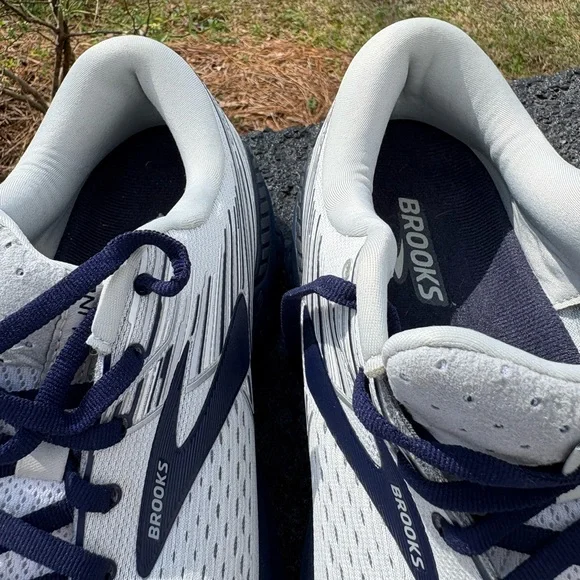 Brooks Adrenaline 19 Gray and Navy Running Shoes Men’s Size 11D - Picture 6 of 8